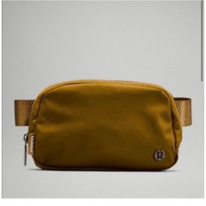 Lululemon everywhere belt bag burnt camel - NWT